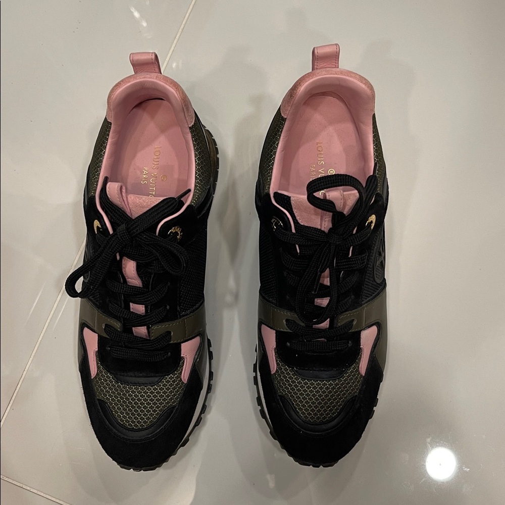 Guaranteed Authentic Louis Vuitton Run Away Sneakers Away Sneakers - Picture 7 of 12